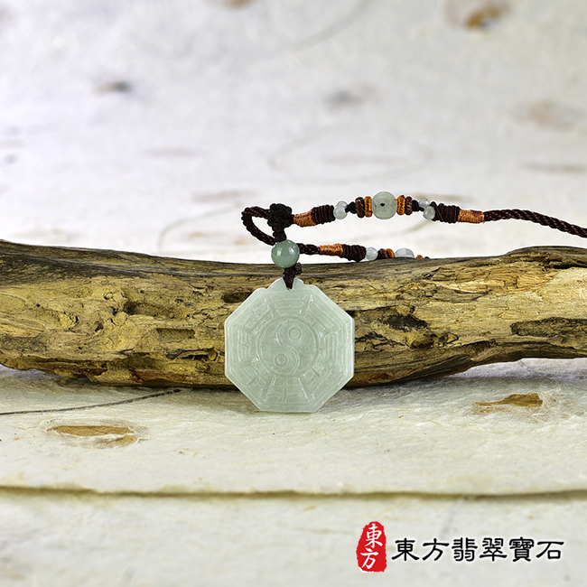 全景翡翠八卦項鍊玉珮（精工八卦太極，後天八卦：八卦牌A貨翡翠八卦玉珮、緬甸玉八卦玉墜）。綠色糯種八卦，ED291。客製化訂做各種翡翠八卦吊墜玉珮項鍊。★附A貨翡翠雙證書