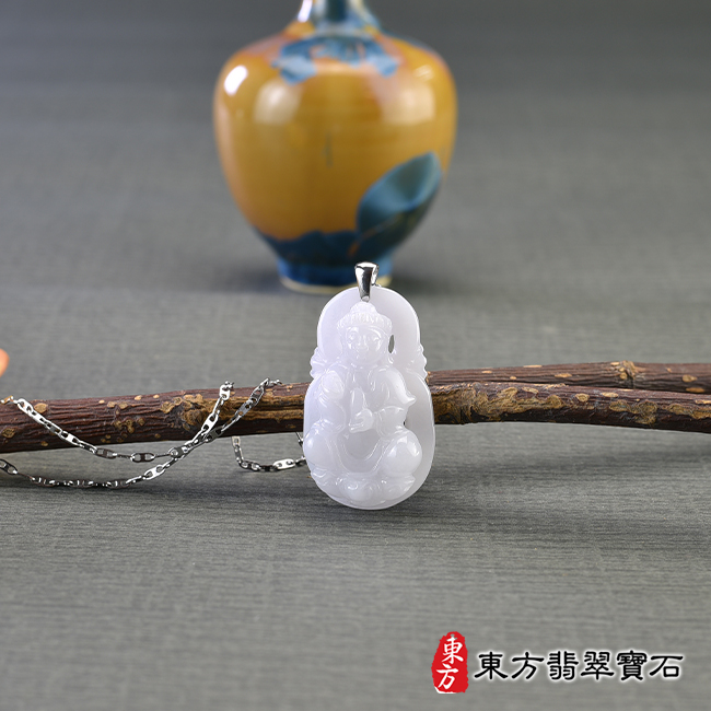 全景翡翠觀世音菩薩項鍊玉珮（觀世音菩薩，寶瓶觀音：觀世音菩薩牌A貨翡翠觀世音菩薩玉珮、緬甸玉觀世音菩薩玉墜）。糯種白色觀世音菩薩，GY1538。客製化訂做各種翡翠觀世音菩薩吊墜玉珮項鍊。★附A貨翡翠雙證書