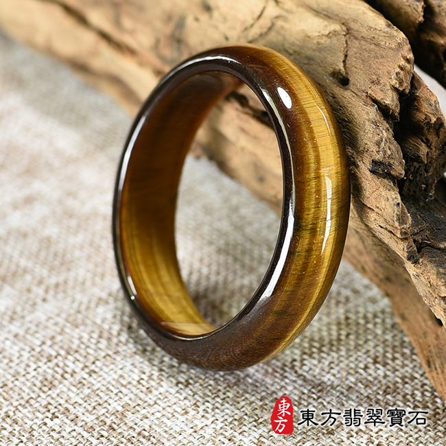 虎眼石手鐲。（咖啡色 黃色相間 一些黑點，圓鐲17.5，TE011）。客製化訂做各種虎眼石手鐲。★附東方翡翠寶石雙證書