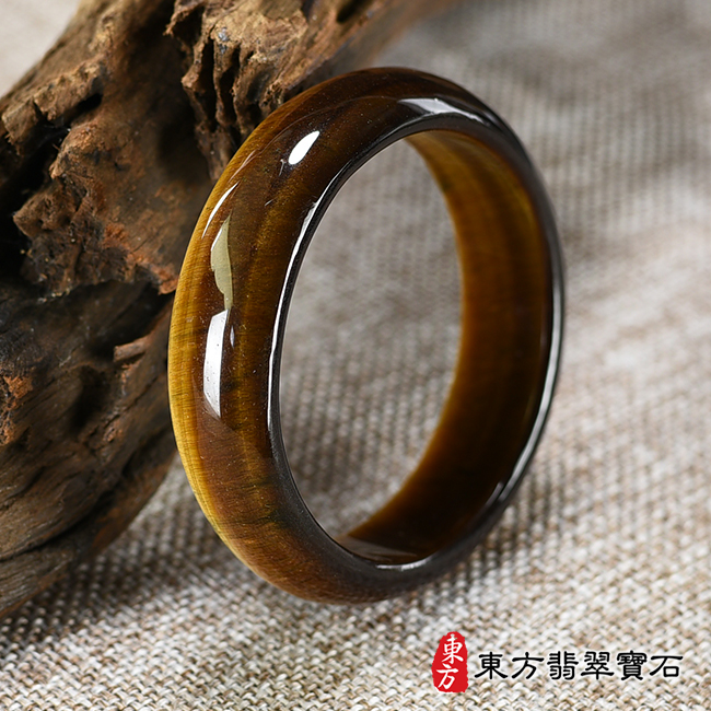 虎眼石手鐲。（咖啡色 黃色相間 一些黑點，圓鐲17.5，TE011）。客製化訂做各種虎眼石手鐲。★附東方翡翠寶石雙證書