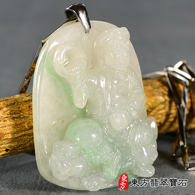 左側伏虎羅漢翡翠項鍊玉珮（驅魔真君：伏虎羅漢牌A貨翡翠伏虎羅漢玉珮、緬甸玉伏虎羅漢玉墜）。深綠色油青糯種伏虎羅漢，AB026。客製化訂做各種翡翠伏虎羅漢吊墜玉珮項鍊。★附A貨翡翠雙證書