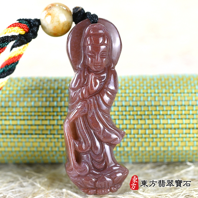 正面水草玉觀音項鍊玉珮（觀世音菩薩、灑水觀音：觀音牌水草玉觀音玉珮、水草玉觀音玉墜）。紅色水草玉觀音，GY1734。客製化訂做各種水草玉觀音吊墜玉珮項鍊。★附東方翡翠寶石保證卡.jpg