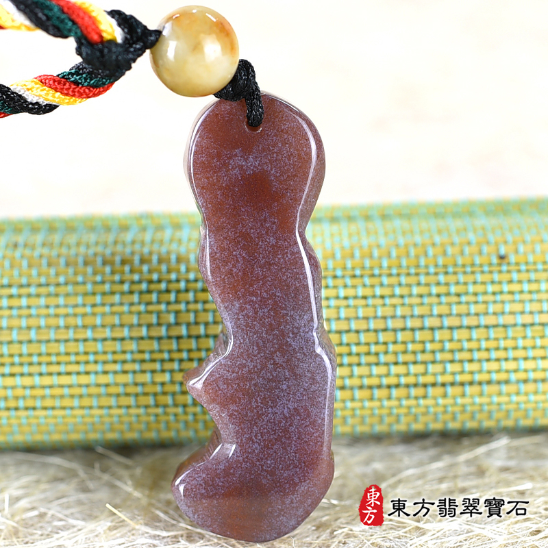 背面水草玉觀音項鍊玉珮（觀世音菩薩、灑水觀音：觀音牌水草玉觀音玉珮、水草玉觀音玉墜）。紅色水草玉觀音，GY1734。客製化訂做各種水草玉觀音吊墜玉珮項鍊。★附東方翡翠寶石保證卡.jpg