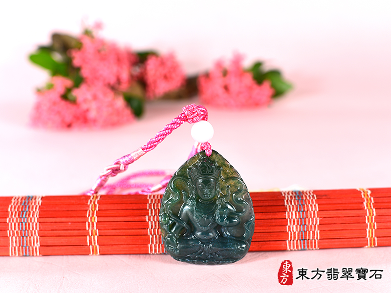 意境水草玉多羅菩薩項鍊玉珮（多羅菩薩、救度佛母：多羅菩薩牌水草玉多羅菩薩玉珮、水草玉多羅菩薩玉墜）。水草玉多羅菩薩，GY1782。客製化訂做各種水草玉多羅菩薩吊墜玉珮項鍊。★附東方翡翠寶石保證卡