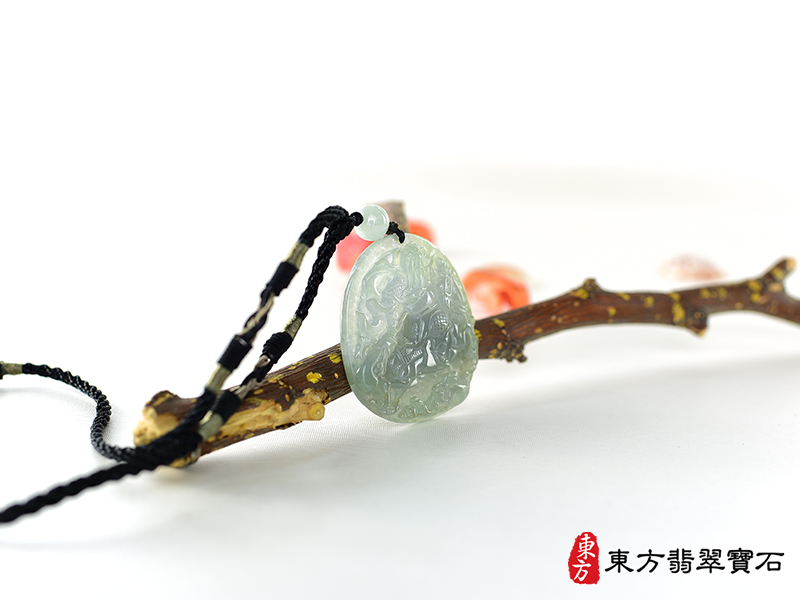 意境翡翠關公項鍊玉珮（關聖帝君：關公牌A貨翡翠關公玉珮、緬甸玉關公玉墜）綠色糯種關公，KG535。客製化訂做各種翡翠關公吊墜玉珮項鍊。★附A貨翡翠雙證書