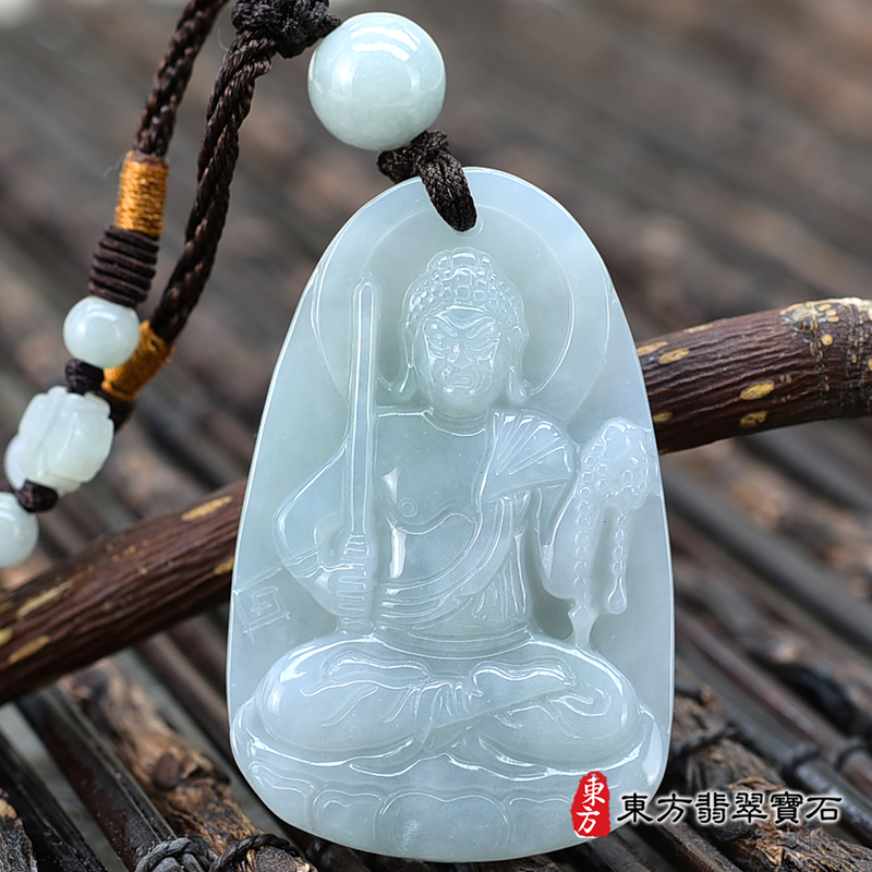 正面翡翠不動明王項鍊玉珮（不動明王：不動明王牌A貨翡翠不動明王玉珮、緬甸玉不動明王玉墜）。翡翠不動明王，FD667。客製化訂做各種翡翠不動明王吊墜玉珮項鍊。★附A貨翡翠雙證書