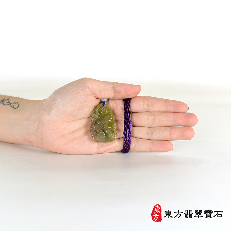 大小水草玉哪吒三太子項鍊玉珮（中壇元帥、哪吒：哪吒三太子牌水草玉三太子玉珮、水草玉哪吒三太子玉墜）。紅綠色水草玉三太子，TT173。客製化訂做各種水草玉哪吒三太子吊墜玉珮項鍊。★附東方翡翠寶石保證卡