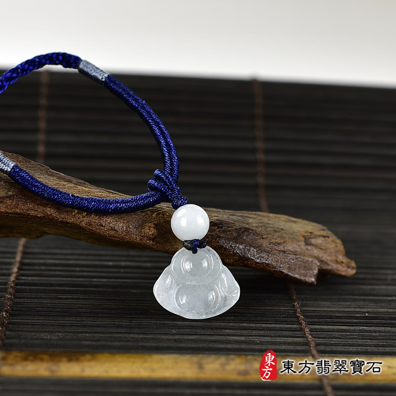 背面翡翠彌勒佛項鍊玉珮（彌勒佛：彌勒佛牌A貨翡翠彌勒佛玉珮、緬甸玉彌勒佛玉墜）。白色糯種彌勒佛，ML302。客製化訂做各種翡翠彌勒佛吊墜玉珮項鍊。★附A貨翡翠雙證書