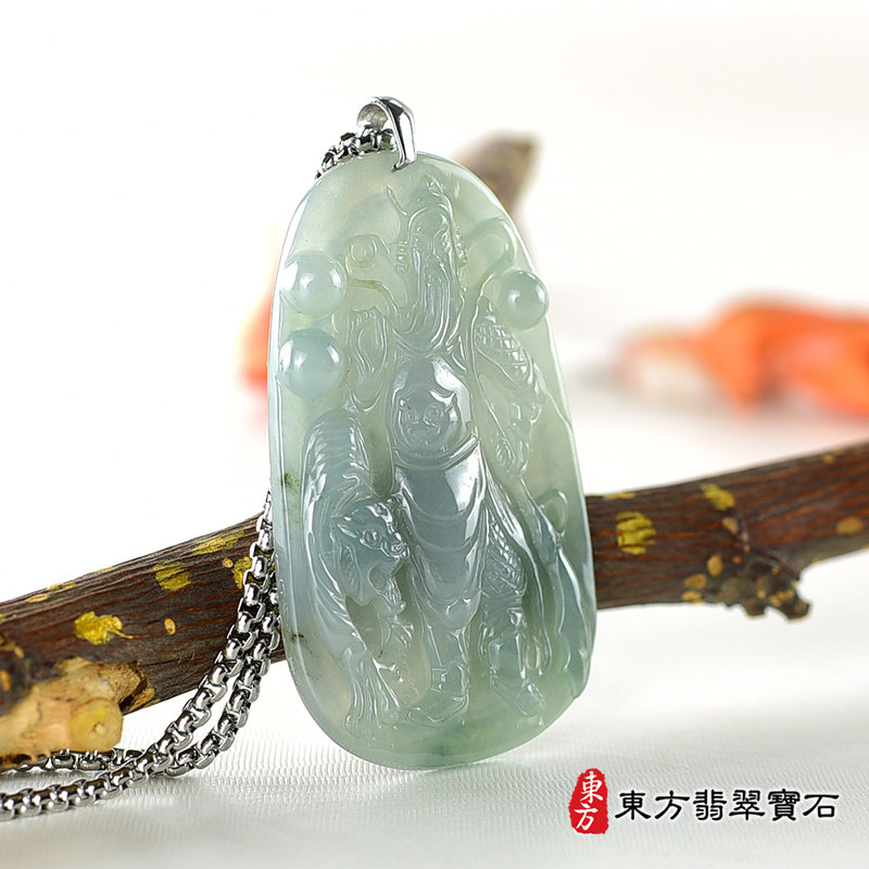 左側翡翠關公項鍊玉珮（關聖帝君：關公牌A貨翡翠關公玉珮、緬甸玉關公玉墜）綠色糯種關公，KG533。客製化訂做各種翡翠關公吊墜玉珮項鍊。★附A貨翡翠雙證書