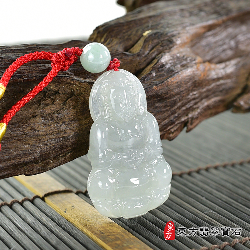 左側翡翠觀音項鍊玉珮（觀世音菩薩：觀音牌A貨翡翠觀音玉珮、緬甸玉觀世音菩薩玉墜）。綠色糯種翡翠觀音，GY1813。客製化訂做各種翡翠觀音吊墜玉珮項鍊。★附A貨翡翠雙證書