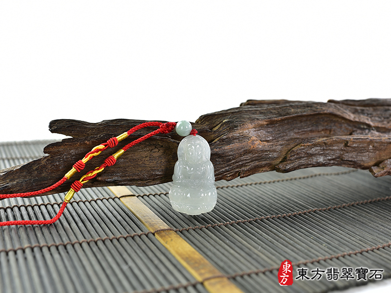 意境翡翠觀音項鍊玉珮（觀世音菩薩：觀音牌A貨翡翠觀音玉珮、緬甸玉觀世音菩薩玉墜）。綠色糯種翡翠觀音，GY1813。客製化訂做各種翡翠觀音吊墜玉珮項鍊。★附A貨翡翠雙證書