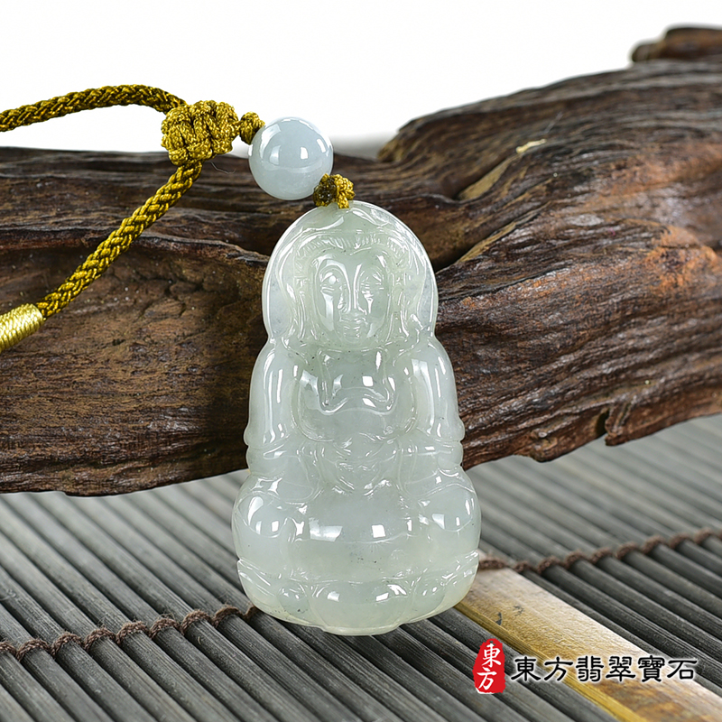 正面翡翠觀音項鍊玉珮（觀世音菩薩：觀音牌A貨翡翠觀音玉珮、緬甸玉觀世音菩薩玉墜）。綠色糯種翡翠觀音，GY1814。客製化訂做各種翡翠觀音吊墜玉珮項鍊。★附A貨翡翠雙證書