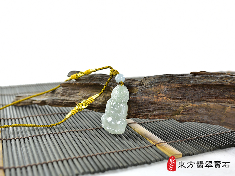 意境翡翠觀音項鍊玉珮（觀世音菩薩：觀音牌A貨翡翠觀音玉珮、緬甸玉觀世音菩薩玉墜）。綠色糯種翡翠觀音，GY1814。客製化訂做各種翡翠觀音吊墜玉珮項鍊。★附A貨翡翠雙證書