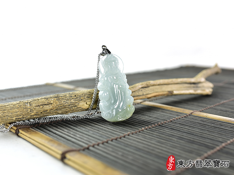 意境翡翠觀音項鍊玉珮（觀世音菩薩：觀音牌A貨翡翠觀音玉珮、緬甸玉觀世音菩薩玉墜）。綠色糯豆種翡翠觀音，GY1840。客製化訂做各種翡翠觀音吊墜玉珮項鍊。★附A貨翡翠雙證書