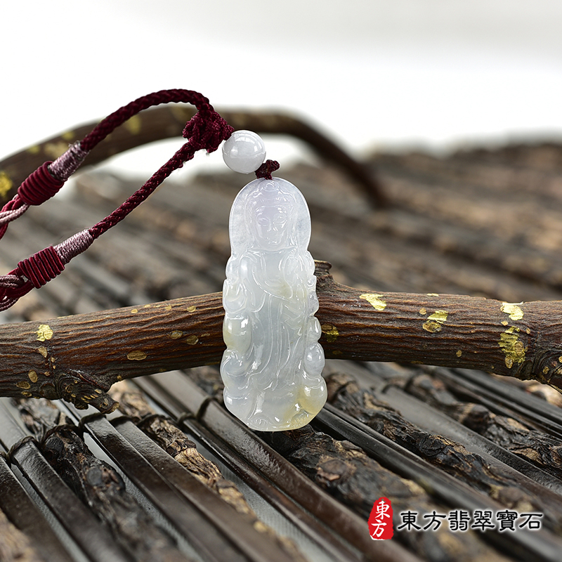 正面翡翠觀音項鍊玉珮（觀世音菩薩：觀音牌A貨翡翠觀音玉珮、緬甸玉觀世音菩薩玉墜）。綠色糯種翡翠觀音，GY1880。客製化訂做各種翡翠觀音吊墜玉珮項鍊。★附A貨翡翠雙證書