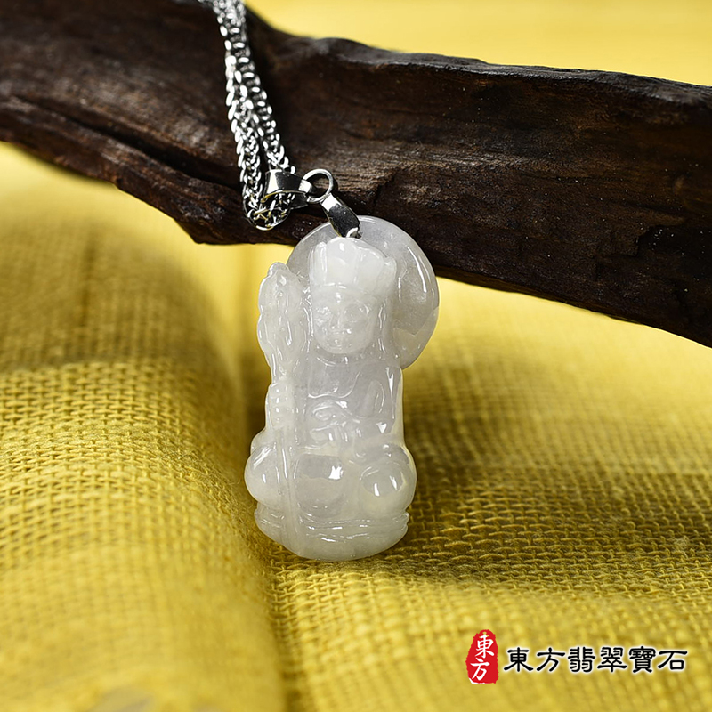 右側翡翠地藏王菩薩項鍊玉珮（地藏王菩薩：地藏王菩薩牌A貨翡翠地藏王菩薩玉珮、緬甸玉地藏王菩薩玉墜）淺紫色糯種地藏王菩薩，DY161。客製化訂做各種翡翠地藏王菩薩吊墜玉珮項鍊。★附A貨翡翠雙證書