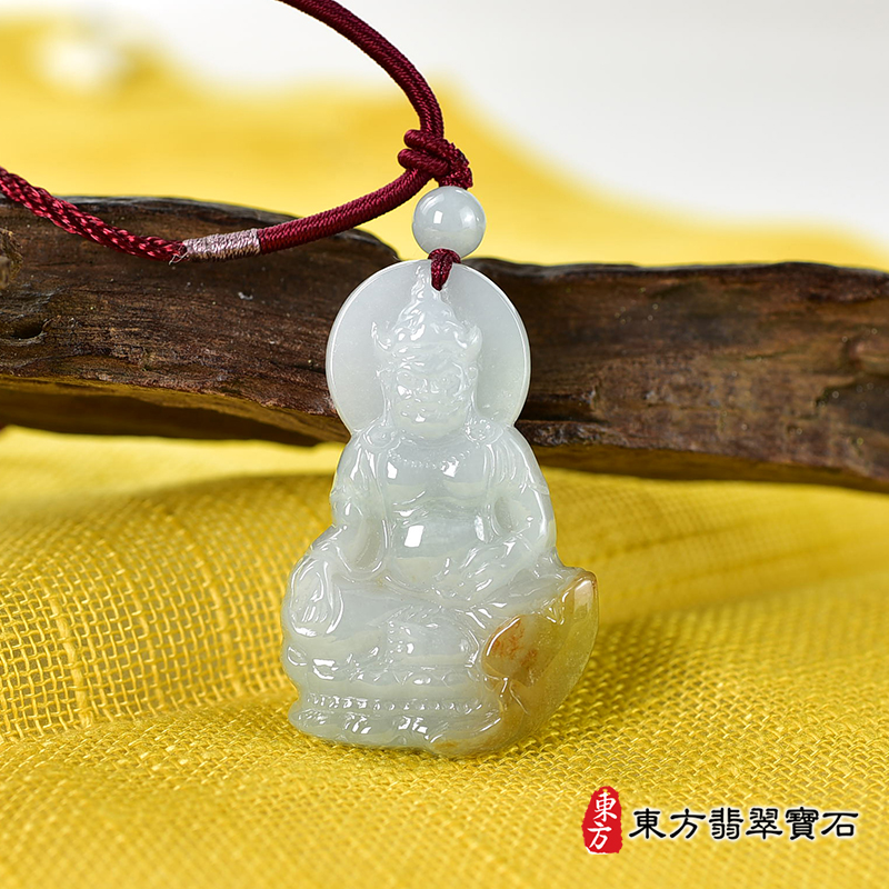 正面翡翠不動明王項鍊玉珮（不動明王：不動明王牌A貨翡翠不動明王玉珮、緬甸玉不動明王玉墜）。褐黃色糯種不動明王，FD710。客製化訂做各種翡翠不動明王吊墜玉珮項鍊。★附A貨翡翠雙證書