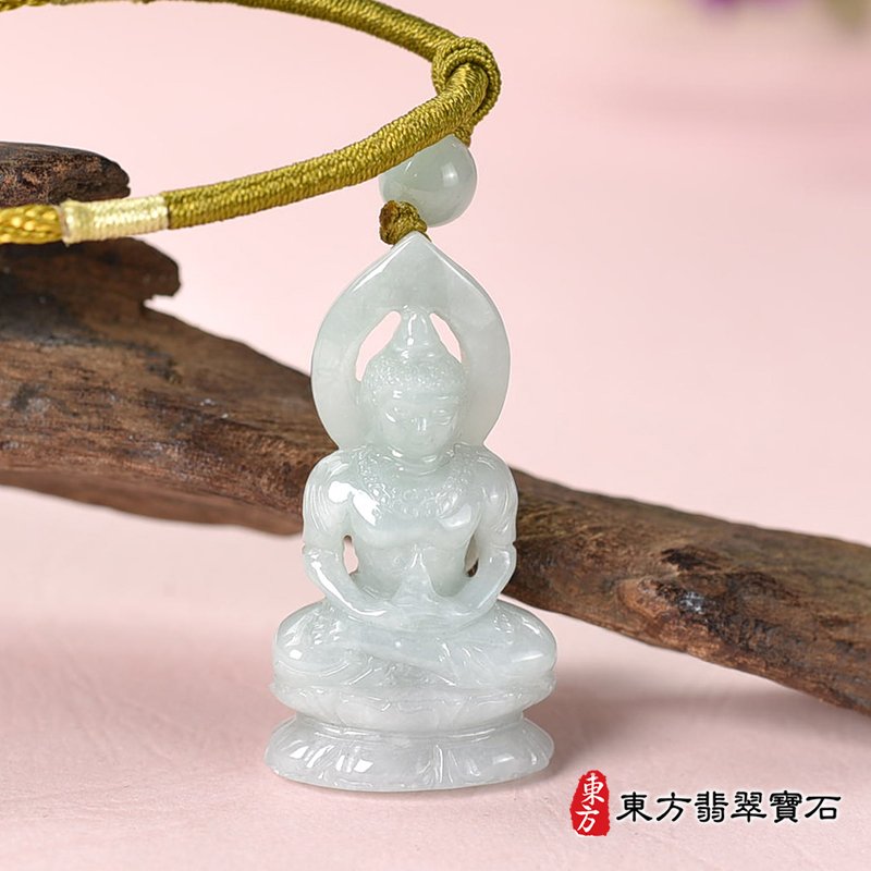 正面翡翠藥師佛項鍊玉珮（藥師佛：藥師佛牌A貨翡翠藥師佛玉珮、緬甸玉藥師佛玉墜）。綠色糯種藥師佛，FD712。客製化訂做各種翡翠藥師佛吊墜玉珮項鍊。★附A貨翡翠雙證書