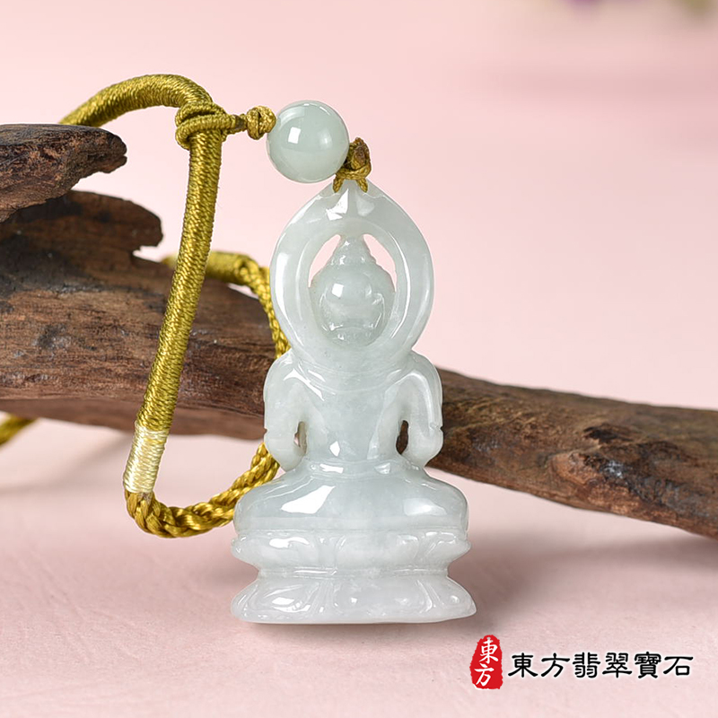 背面翡翠藥師佛項鍊玉珮（藥師佛：藥師佛牌A貨翡翠藥師佛玉珮、緬甸玉藥師佛玉墜）。綠色糯種藥師佛，FD712。客製化訂做各種翡翠藥師佛吊墜玉珮項鍊。★附A貨翡翠雙證書