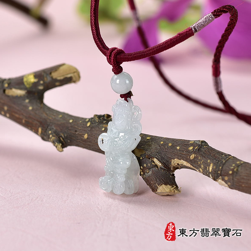 右側翡翠三太子項鍊玉珮（中壇元帥、哪吒：三太子牌A貨翡翠三太子玉珮、緬甸玉哪吒三太子玉墜）。淡綠色糯種三太子，TT184。客製化訂做各種翡翠哪吒三太子吊墜玉珮項鍊。★附A貨翡翠雙證書