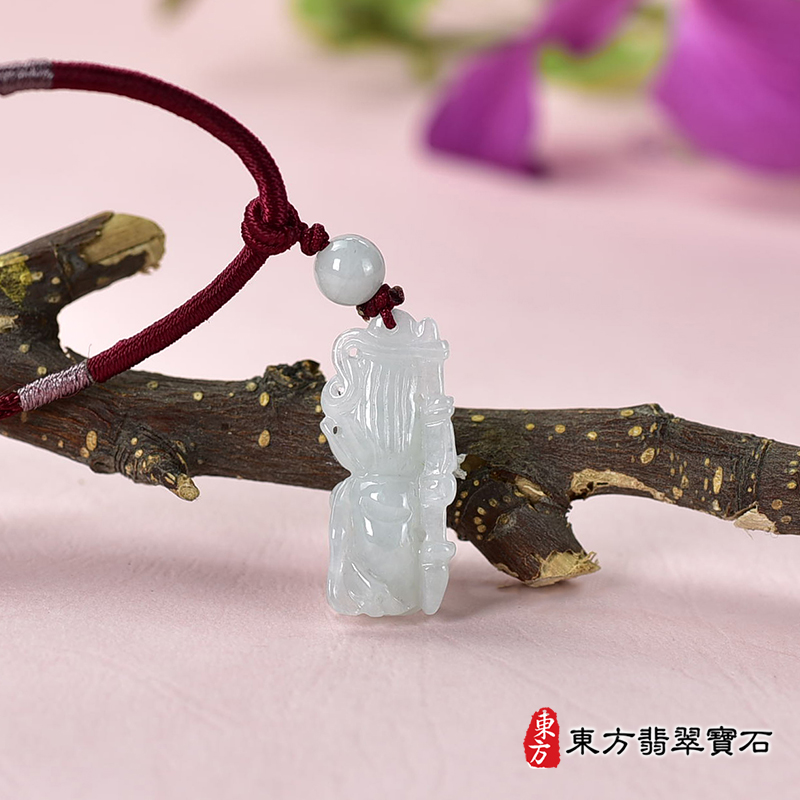 背面翡翠三太子項鍊玉珮（中壇元帥、哪吒：三太子牌A貨翡翠三太子玉珮、緬甸玉哪吒三太子玉墜）。淡綠色糯種三太子，TT184。客製化訂做各種翡翠哪吒三太子吊墜玉珮項鍊。★附A貨翡翠雙證書