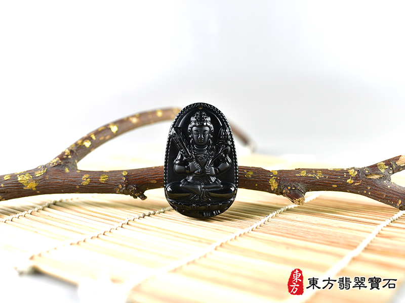 意境（已出售勿下標，可訂做）黑曜石虛空藏菩薩項鍊玉珮（虛空藏菩薩：虛空藏菩薩牌黑曜石虛空藏菩薩玉珮、黑曜石虛空藏菩薩玉墜）黑曜石虛空藏菩薩，GY2013。客製化訂做各種黑曜石虛空藏菩薩吊墜玉珮項鍊。★附東方翡翠寶石保證卡