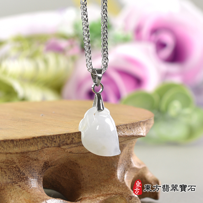 翡翠壽桃項鍊玉珮（福壽雙全：壽桃牌A貨翡翠壽桃玉珮、緬甸玉壽桃玉墜）白色帶點淺紫色微冰糯種壽桃，FW265。種翡翠壽桃吊墜玉珮項鍊。★附A貨翡翠雙證書