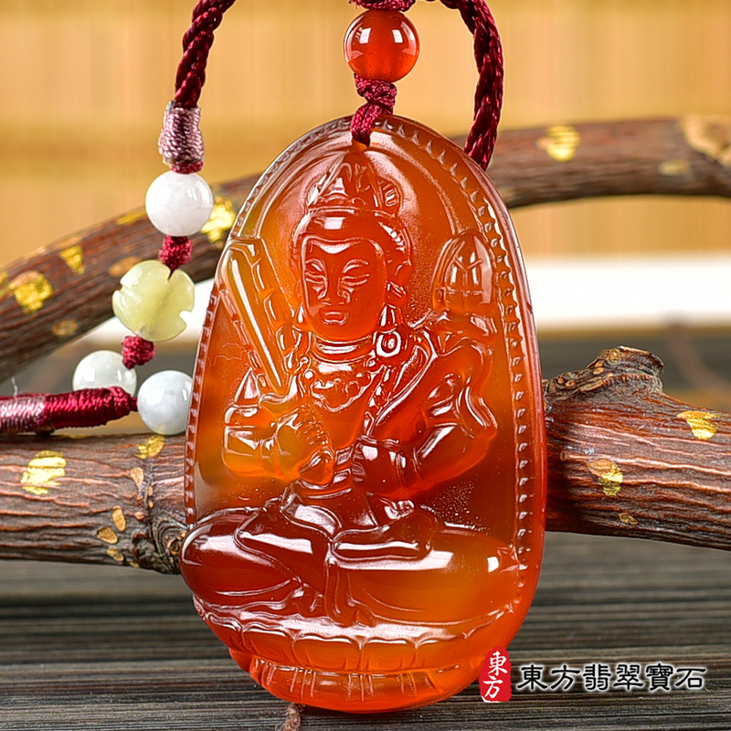 右側紅瑪瑙虛空藏菩薩項鍊玉珮（虛空藏菩薩：虛空藏菩薩牌紅瑪瑙虛空藏菩薩玉珮、紅瑪瑙虛空藏菩薩玉墜）。紅瑪瑙虛空藏菩薩，GY1994。客製化訂做各種紅瑪瑙虛空藏菩薩吊墜玉珮項鍊。★附東方翡翠寶石保證卡