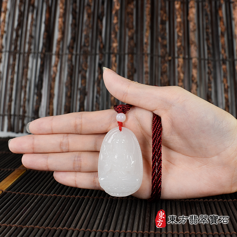 大小新疆白玉大勢至菩薩項鍊玉珮（大勢至菩薩：大勢至菩薩牌新疆白玉大勢至菩薩玉珮、新疆白玉大勢至菩薩玉墜）。新疆白玉大勢至菩薩GY1991。客製化訂做各種新疆白玉大勢至菩薩吊墜玉珮項鍊。★附東方翡翠寶石保證卡