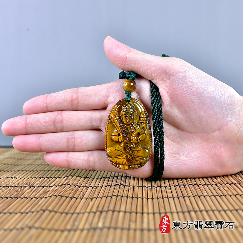 大小虎眼石虛空藏菩薩項鍊玉珮（虛空藏菩薩：虛空藏菩薩牌虎眼石虛空藏菩薩玉珮、虎眼石虛空藏菩薩玉墜）虎眼石虛空藏菩薩，GY1998。客製化訂做各種虎眼石虛空藏菩薩吊墜玉珮項鍊。★附東方翡翠寶石保證卡