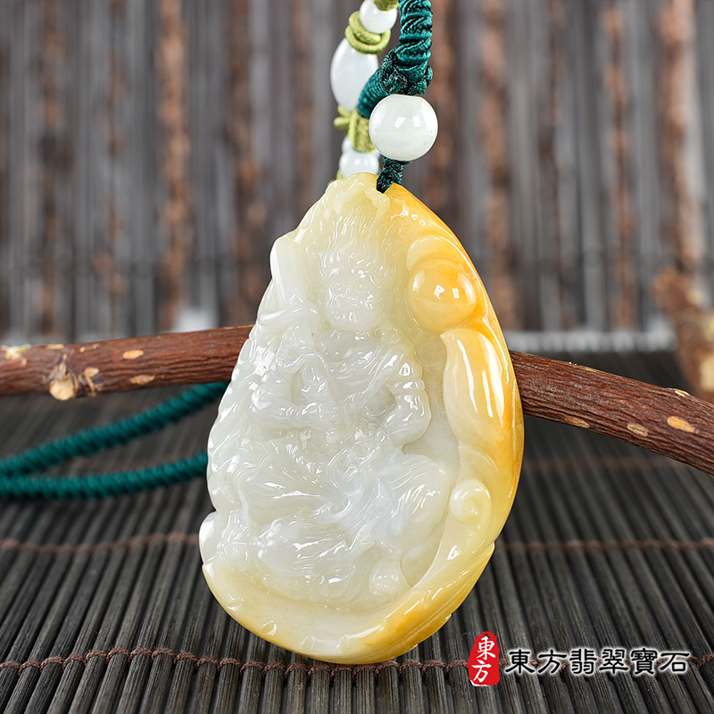 右側翡翠不動明王項鍊玉珮（不動明王：不動明王牌A貨翡翠不動明王玉珮、緬甸玉不動明王玉墜）。不動明王，FD717。客製化訂做各種翡翠不動明王吊墜玉珮項鍊。★附A貨翡翠雙證書