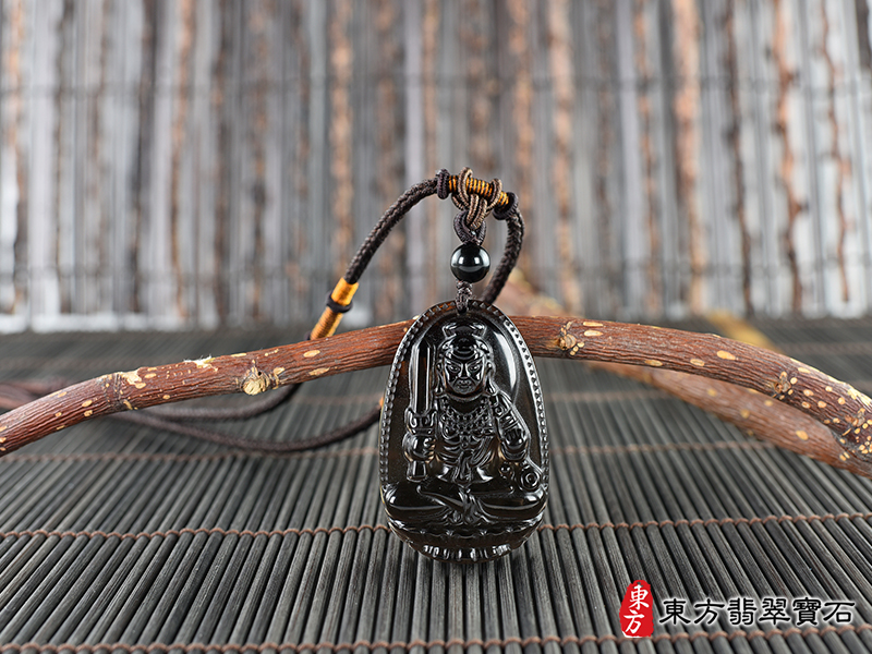 情境黑曜石不動明王項鍊玉珮（不動明王：不動明王牌黑曜石不動明王玉珮、黑曜石不動明王玉墜）全黑黑曜石不動明王，FD725。客製化訂做各種黑曜石不動明王吊墜玉珮項鍊。★附東方翡翠寶石保證卡