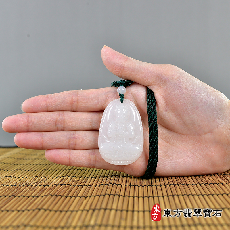 大小新疆白玉大日如來項鍊玉珮（大日如來：大日如來牌新疆白玉大日如來玉珮、新疆白玉大日如來玉墜）新疆白玉大日如來，FD734。客製化訂做各種新疆白玉大日如來吊墜玉珮項鍊。★附東方翡翠寶石保證卡