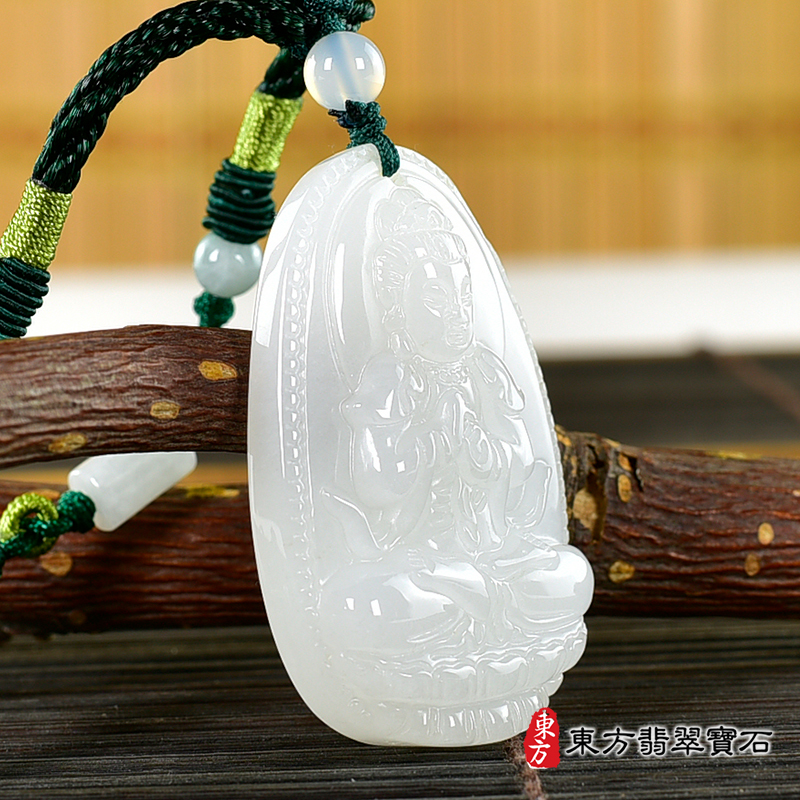 左側新疆白玉大日如來項鍊玉珮（大日如來：大日如來牌新疆白玉大日如來玉珮、新疆白玉大日如來玉墜）新疆白玉大日如來，FD735。客製化訂做各種新疆白玉大日如來吊墜玉珮項鍊。★附東方翡翠寶石保證卡