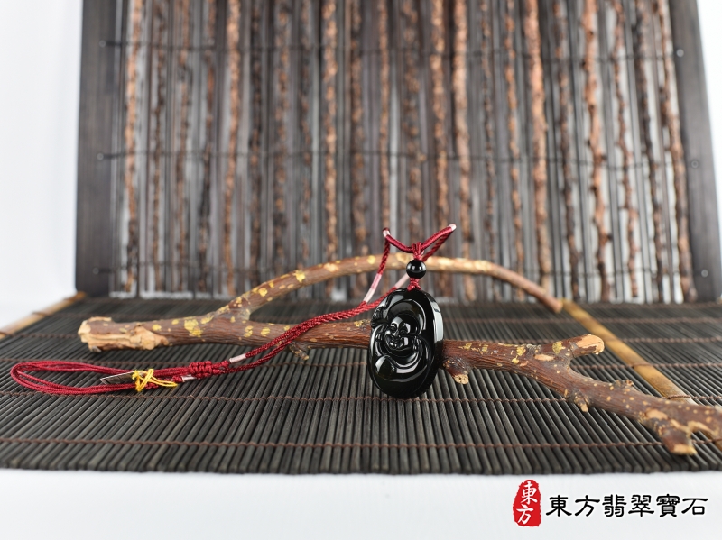 意境-金曜石彌勒佛項鍊玉珮（彌勒佛：彌勒佛牌金曜石彌勒佛玉珮、金曜石彌勒佛玉墜）。金曜石彌勒佛，ML325。客製化訂做各種金曜石彌勒佛吊墜玉珮項鍊。★附東方翡翠寶石保證卡