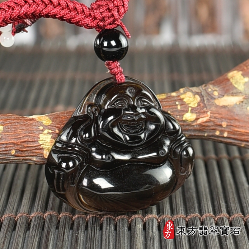 左側-黑曜石彌勒佛項鍊玉珮（彌勒佛：彌勒佛牌黑曜石彌勒佛玉珮、黑曜石彌勒佛玉墜）。黑曜石彌勒佛，ML327。客製化訂做各種黑曜石彌勒佛吊墜玉珮項鍊。★附東方翡翠寶石保證卡