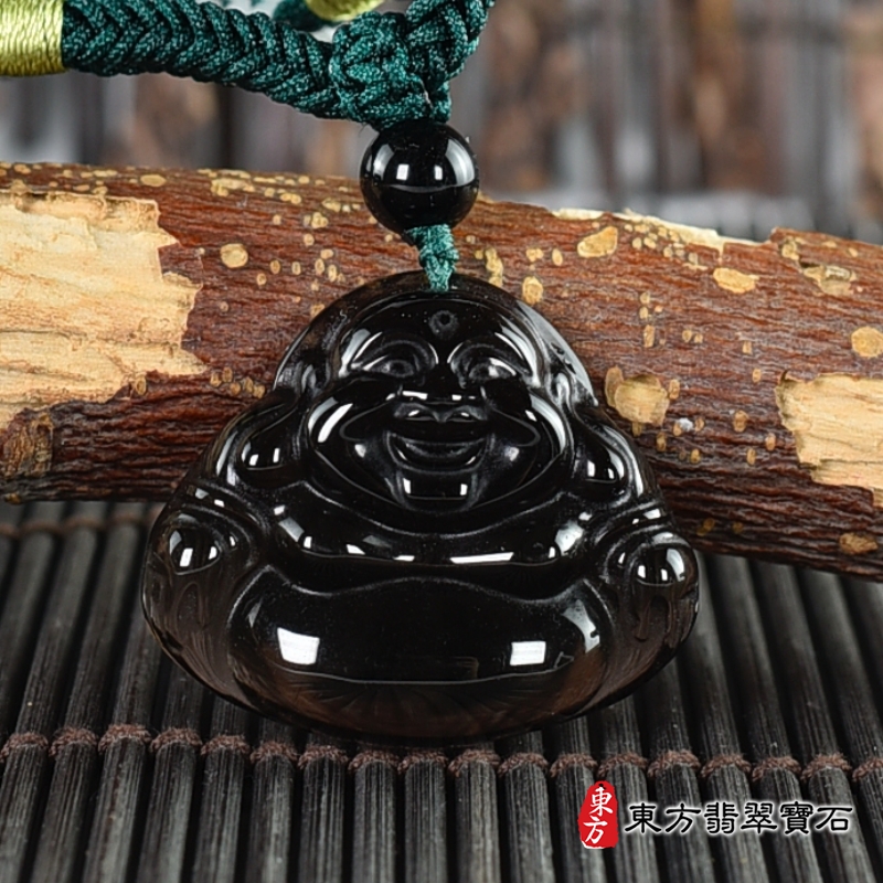 正面-黑曜石彌勒佛項鍊玉珮（彌勒佛：彌勒佛牌黑曜石彌勒佛玉珮、黑曜石彌勒佛玉墜）。黑曜石彌勒佛，ML328。客製化訂做各種黑曜石彌勒佛吊墜玉珮項鍊。★附東方翡翠寶石保證卡