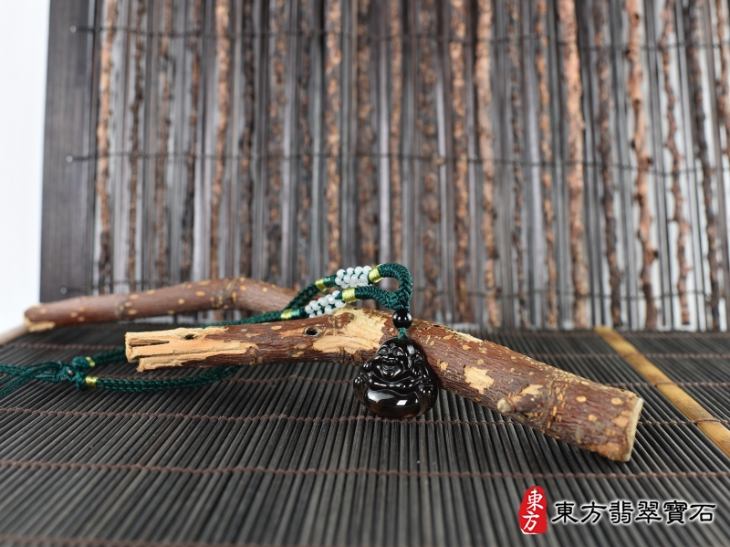意境-黑曜石彌勒佛項鍊玉珮（彌勒佛：彌勒佛牌黑曜石彌勒佛玉珮、黑曜石彌勒佛玉墜）。黑曜石彌勒佛，ML328。客製化訂做各種黑曜石彌勒佛吊墜玉珮項鍊。★附東方翡翠寶石保證卡