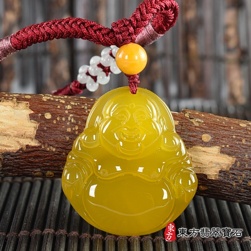 正面-瑪瑙彌勒佛項鍊玉珮（彌勒佛：彌勒佛牌瑪瑙彌勒佛玉珮、玉髓彌勒佛玉墜）。黃瑪瑙玉髓彌勒佛，ML330。客製化訂做各種瑪瑙玉髓彌勒佛吊墜玉珮項鍊。★附東方翡翠寶石保證卡