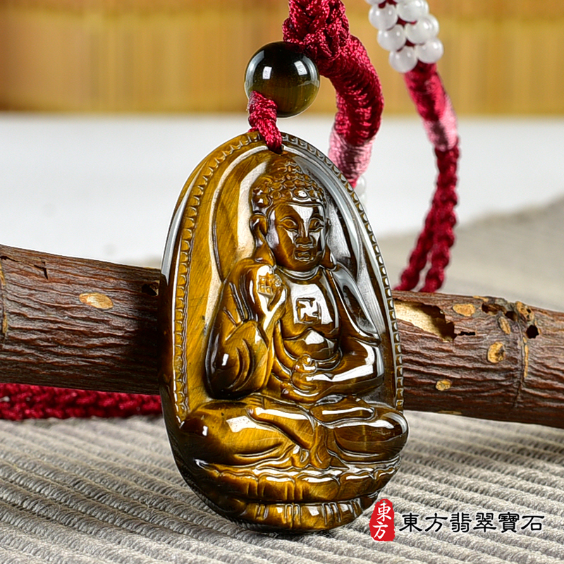 左側虎眼石阿彌陀佛項鍊玉珮（阿彌陀佛：阿彌陀佛牌新疆白玉阿彌陀佛玉珮、新疆白玉阿彌陀佛玉墜）。新疆白玉阿彌陀佛，FD752。客製化訂做各種新疆白玉阿彌陀佛吊墜玉珮項鍊。★附東方翡翠寶石保證卡