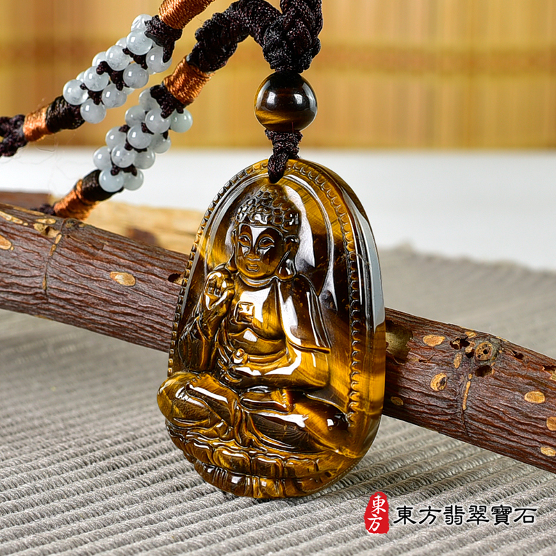 右側虎眼石阿彌陀佛項鍊玉珮（阿彌陀佛：阿彌陀佛牌新疆白玉阿彌陀佛玉珮、新疆白玉阿彌陀佛玉墜）。新疆白玉阿彌陀佛，FD753。客製化訂做各種新疆白玉阿彌陀佛吊墜玉珮項鍊。★附東方翡翠寶石保證卡