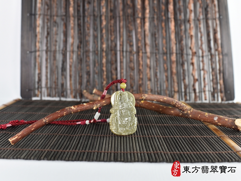 意境-翡翠關公項鍊玉珮（關聖帝君：關公牌A貨翡翠關公玉珮、緬甸玉關公玉墜）。關公，KG625。客製化訂做各種翡翠關公吊墜玉珮項鍊。★附A貨翡翠雙證書