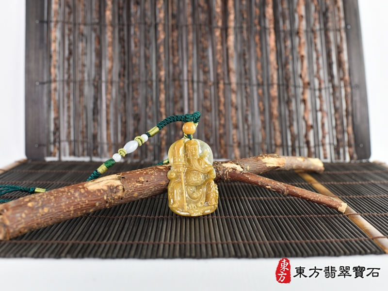 意境-翡翠關公項鍊玉珮（關聖帝君：關公牌A貨翡翠關公玉珮、緬甸玉關公玉墜）。關公，KG634。客製化訂做各種翡翠關公吊墜玉珮項鍊。★附A貨翡翠雙證書
