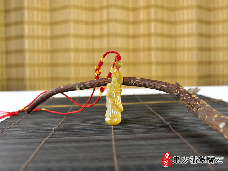 意境翡翠媽祖項鍊玉珮（天上聖母：媽祖牌A貨翡翠媽祖玉珮、緬甸玉媽祖玉墜）。綠色糯種媽祖，MD251。客製化訂做各種翡翠媽祖吊墜玉珮項鍊。★附A貨翡翠雙證書