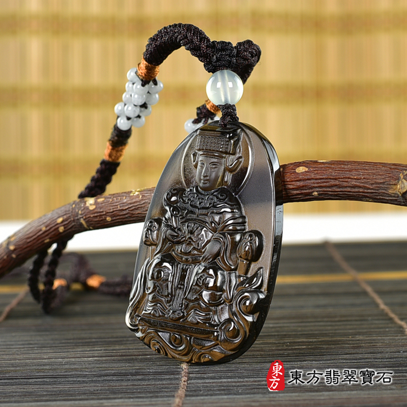 右側黑曜石媽祖項鍊玉珮（天上聖母：媽祖牌黑曜石媽祖玉珮、黑曜石媽祖玉墜）。黑曜石媽祖，MD253。客製化訂做各種黑曜石媽祖吊墜玉珮項鍊。★附東方翡翠寶石保證卡