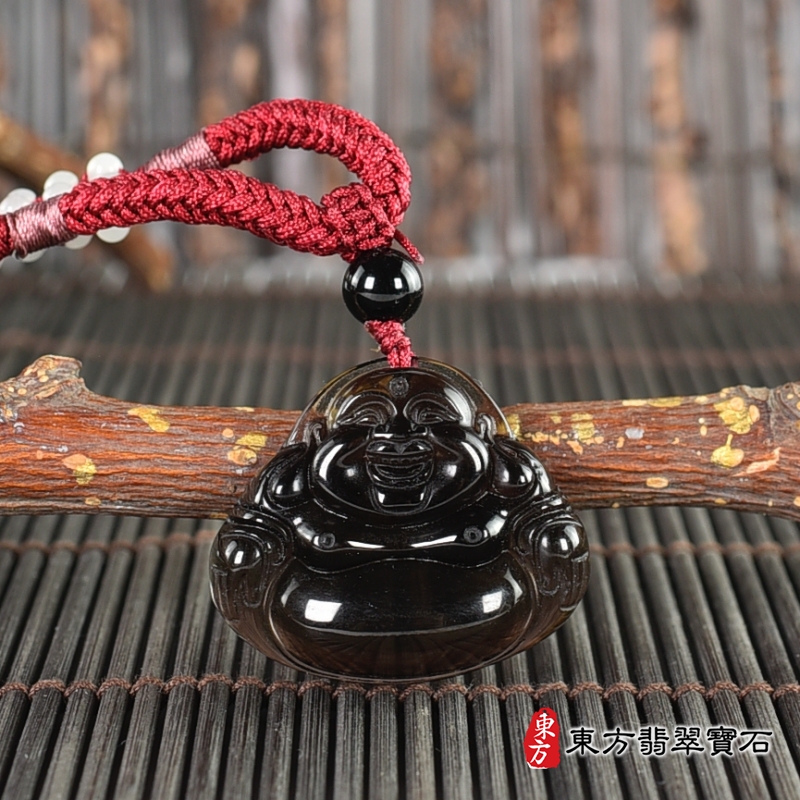 正面-黑曜石彌勒佛項鍊玉珮（彌勒佛：彌勒佛牌黑曜石彌勒佛玉珮、黑曜石彌勒佛玉墜）。黑曜石彌勒佛，ML327。客製化訂做各種黑曜石彌勒佛吊墜玉珮項鍊。★附東方翡翠寶石保證卡