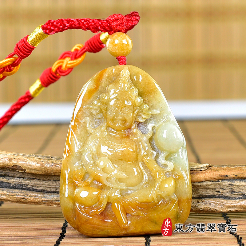 正面翡翠密宗 黃財神項鍊玉珮（密宗 黃財神：密宗 黃財神牌A貨翡翠密宗 黃財神玉珮、緬甸玉密宗 黃財神玉墜）。黃翡翠糯種密宗 黃財神，MG008。客製化訂做各種翡翠密宗 黃財神吊墜玉珮項鍊。★附A貨翡翠雙證書