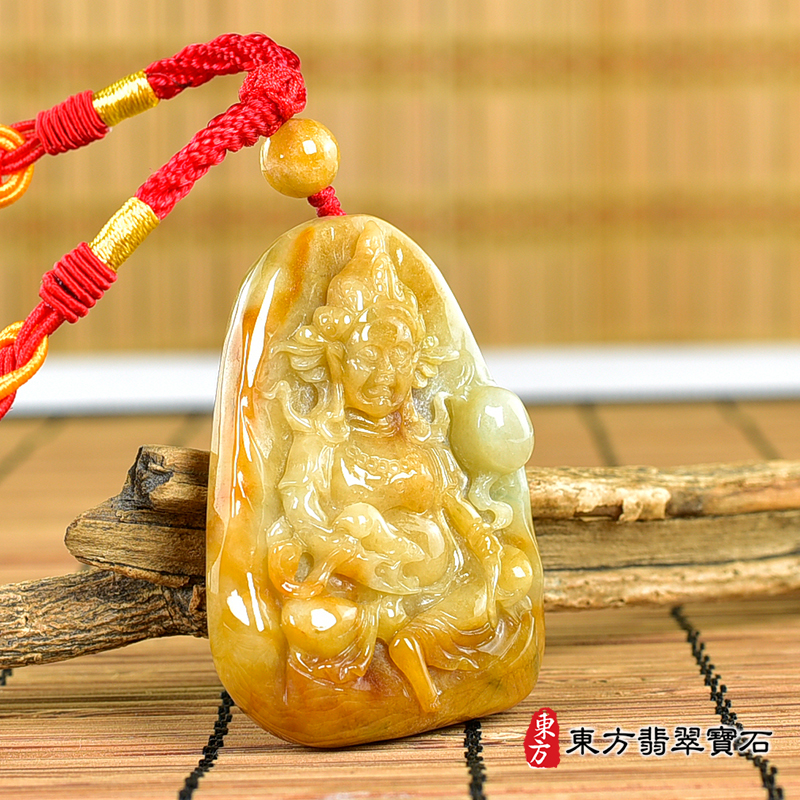右側翡翠密宗 黃財神項鍊玉珮（密宗 黃財神：密宗 黃財神牌A貨翡翠密宗 黃財神玉珮、緬甸玉密宗 黃財神玉墜）。黃翡翠糯種密宗 黃財神，MG008。客製化訂做各種翡翠密宗 黃財神吊墜玉珮項鍊。★附A貨翡翠雙證書