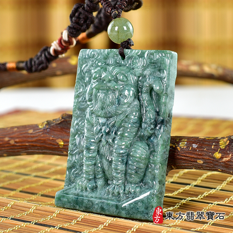 右側翡翠虎項鍊玉珮（虎虎生風：虎牌A貨翡翠虎玉珮、緬甸玉虎玉墜、虎十二生肖項鍊）。TR128。客製化訂做各種翡翠虎吊墜玉珮項鍊。★附A貨翡翠雙證書