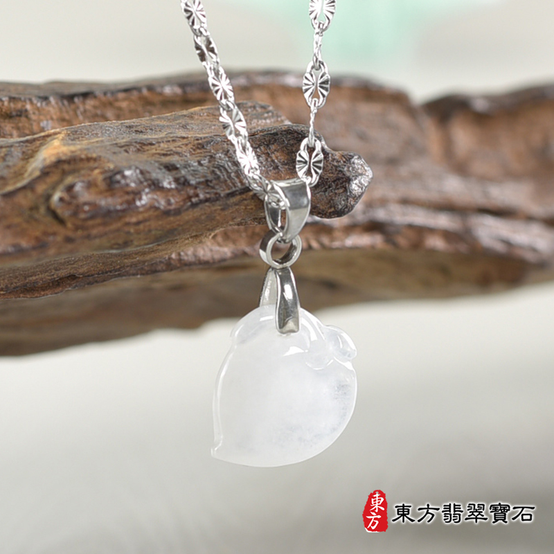 翡翠壽桃項鍊玉珮（福壽雙全：壽桃牌A貨翡翠壽桃玉珮、緬甸玉壽桃玉墜）。透明色冰糯種壽桃，FW362。客製化訂做各種翡翠壽桃吊墜玉珮項鍊。★附A貨翡翠雙證書